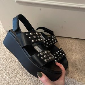 Steve Madden platform